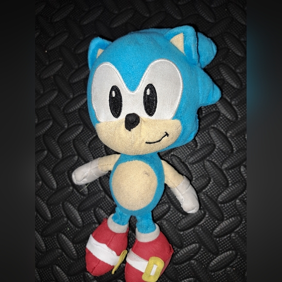 Sonic and Tails 8/9in Plush bundle - Picture 4 of 6